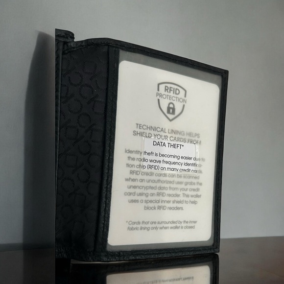 Calvin Klein Men’s Leather RFID Minimalist Bifold Wallet Black Pass Case - Picture 5 of 9